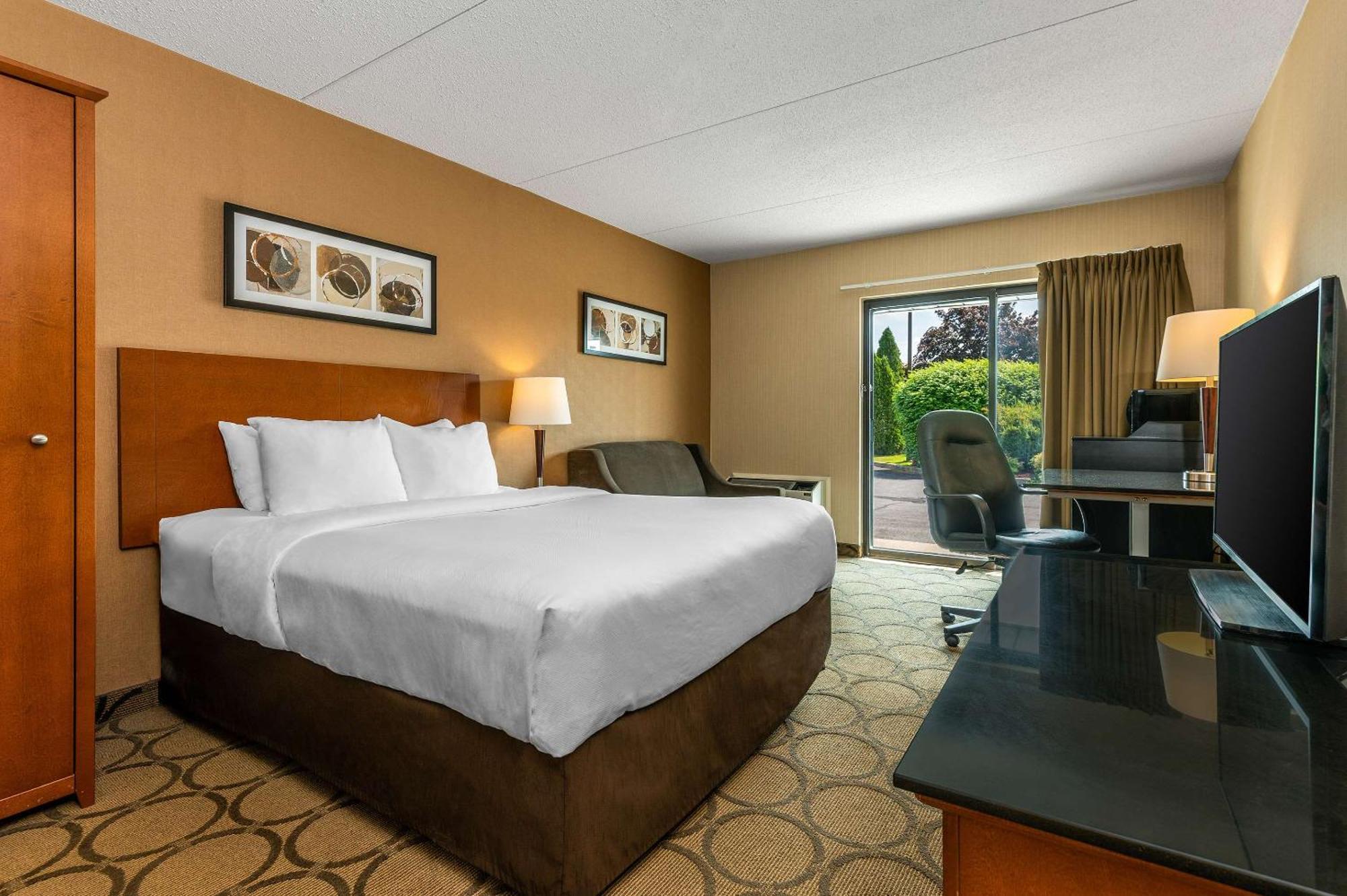 Comfort Inn Труро Екстериор снимка