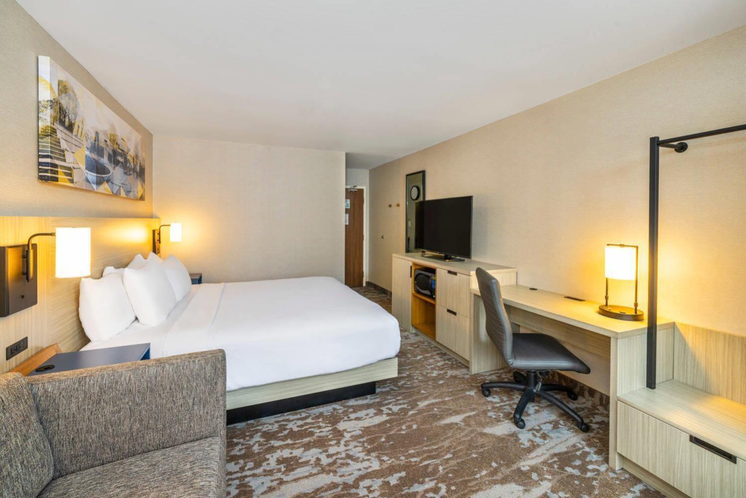 Comfort Inn Труро Екстериор снимка